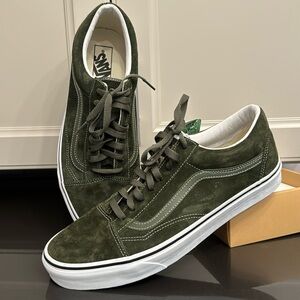 Brand New green suede vans waterproof never worn 11.5 men’s